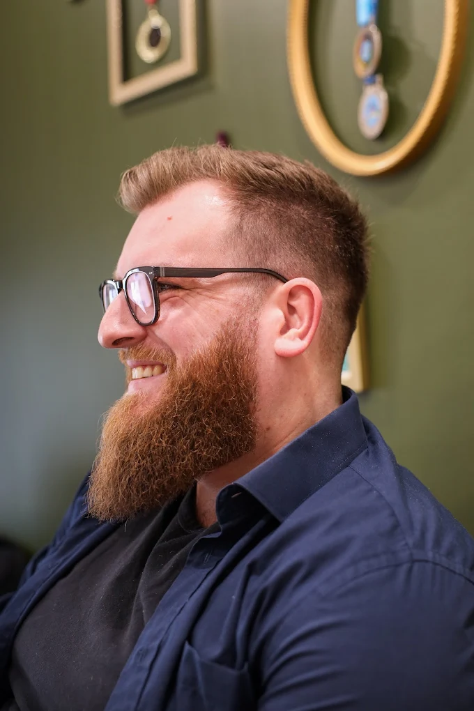 Barbe taillée et dessinée au Repère des Artistes, barbier à Poitiers